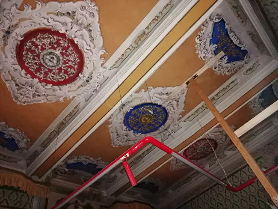 Immagine 12 di Palazzo in vendita  a Sassuolo