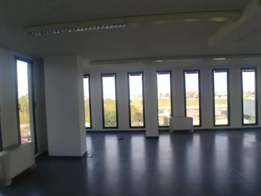 Immagine 10 di Ufficio in affitto  in VIA DI VITTORIO G. a Segrate