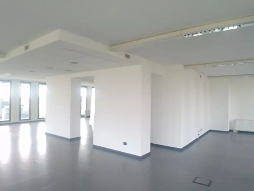 Immagine 23 di Ufficio in affitto  in VIA DI VITTORIO G. a Segrate