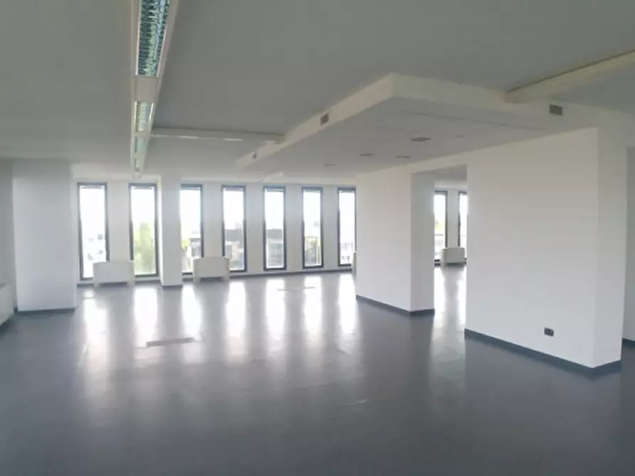 Immagine 24 di Ufficio in affitto  in VIA DI VITTORIO G. a Segrate