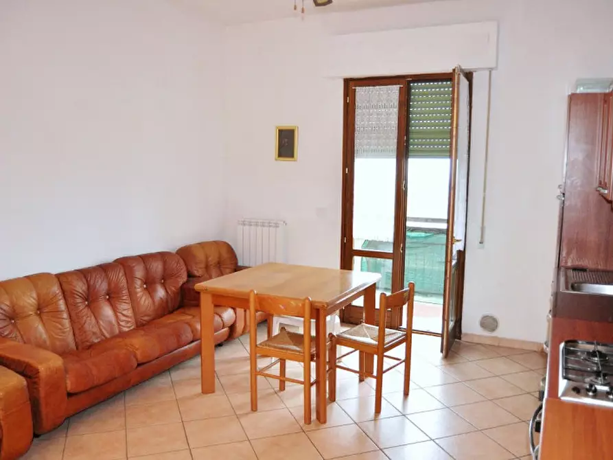 Immagine 2 di Appartamento in vendita  a Loro Ciuffenna