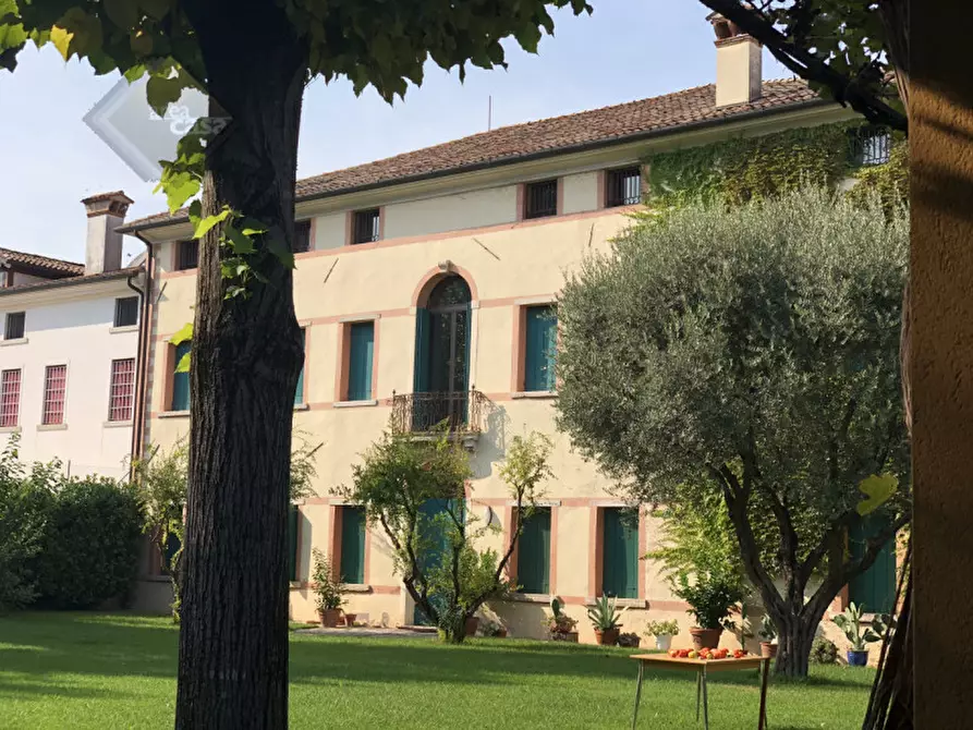 Immagine 17 di Palazzo in vendita  in Via Roma a Rossano Veneto