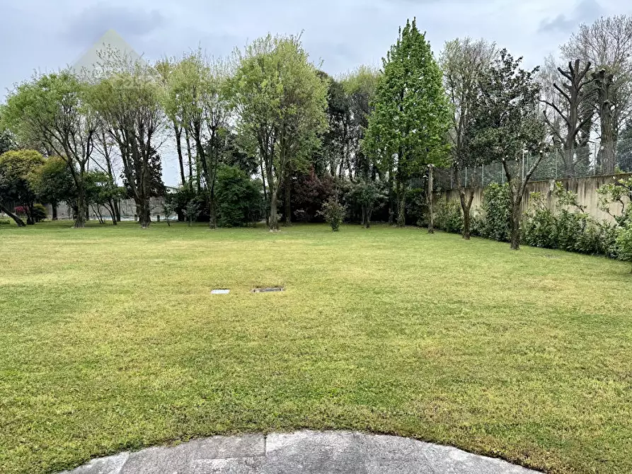 Immagine 19 di Palazzo in vendita  in Via Roma a Rossano Veneto