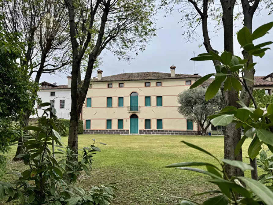Immagine 26 di Palazzo in vendita  in Via Roma a Rossano Veneto
