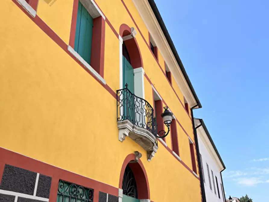 Immagine 27 di Palazzo in vendita  in Via Roma a Rossano Veneto