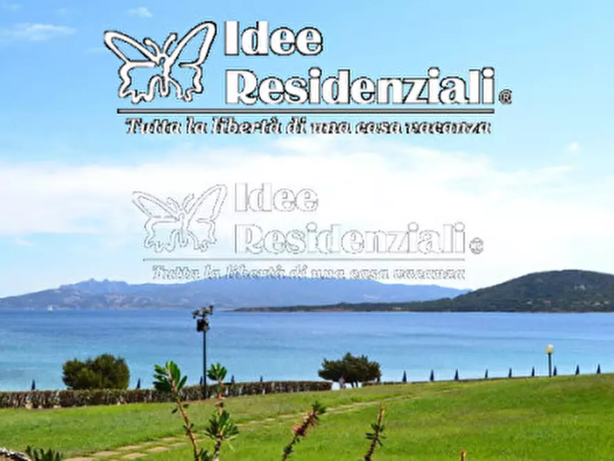 Immagine 19 di Villa in vendita  in via poltu mannu a Palau