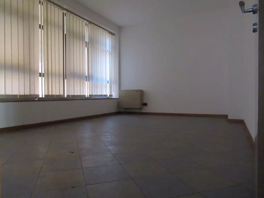 Immagine 14 di Ufficio in vendita  in corso mazzini a Montebelluna