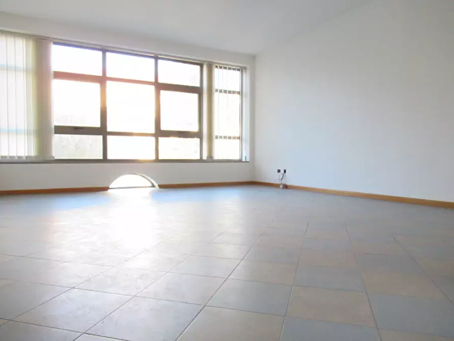 Immagine 15 di Ufficio in vendita  in corso mazzini a Montebelluna