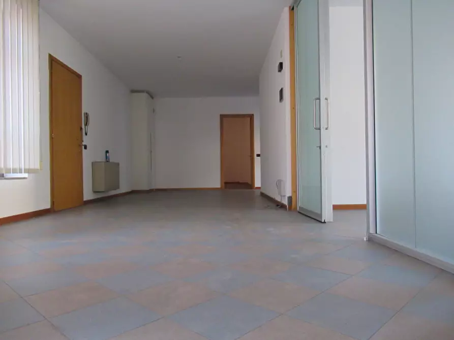 Immagine 18 di Ufficio in vendita  in corso mazzini a Montebelluna