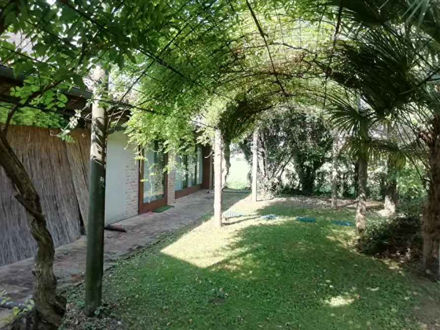 Immagine 22 di Villa in vendita  a Loreggia