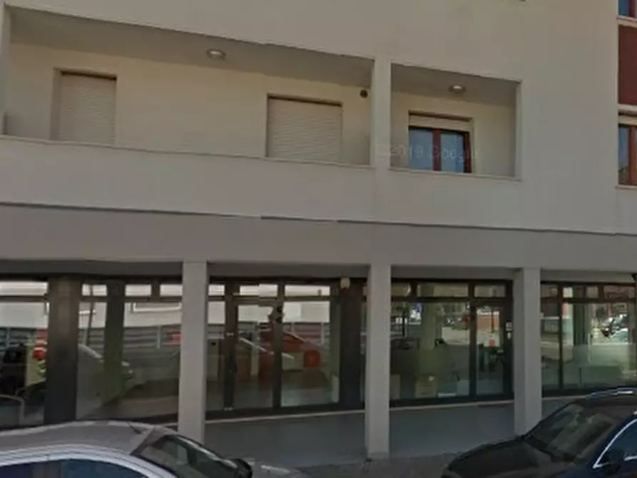 Immagine 2 di Negozio in vendita  in via la pira 6 a Selvazzano Dentro