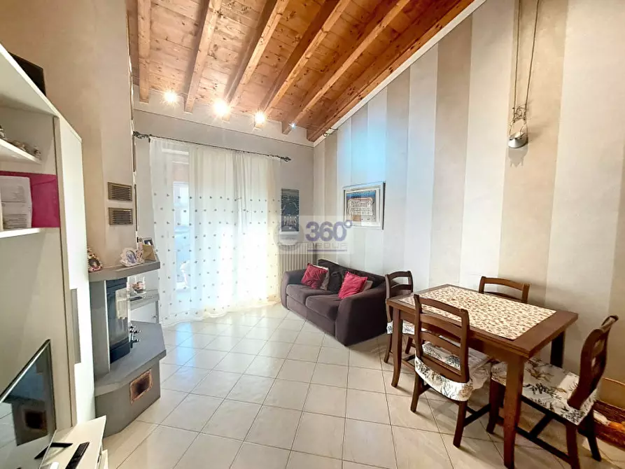 Immagine 1 di Appartamento in vendita  in Via degli Alpini a Passirano