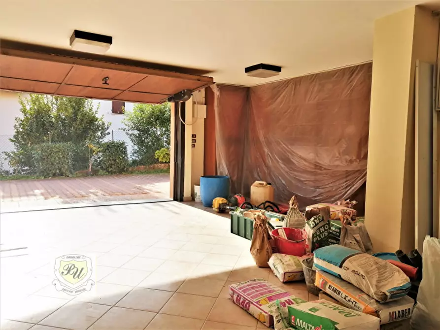 Immagine 39 di Villa in vendita  in Via Kennedy a Este