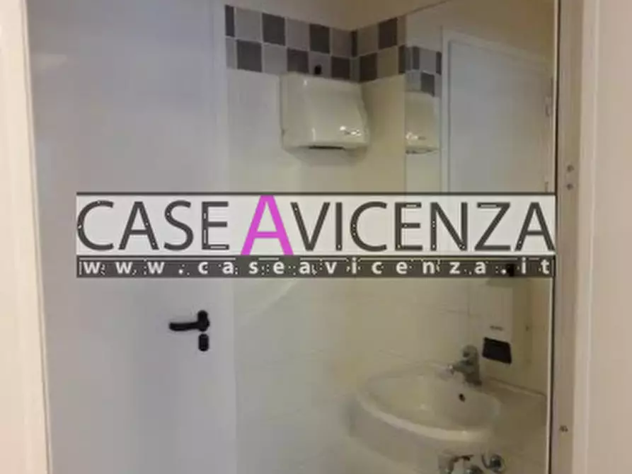 Immagine 4 di Ufficio in affitto  in via roma a Camisano Vicentino