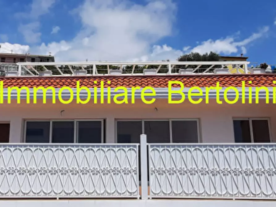 Immagine 5 di Villa in vendita  in Via Gabriele D'Annunzio a San Remo