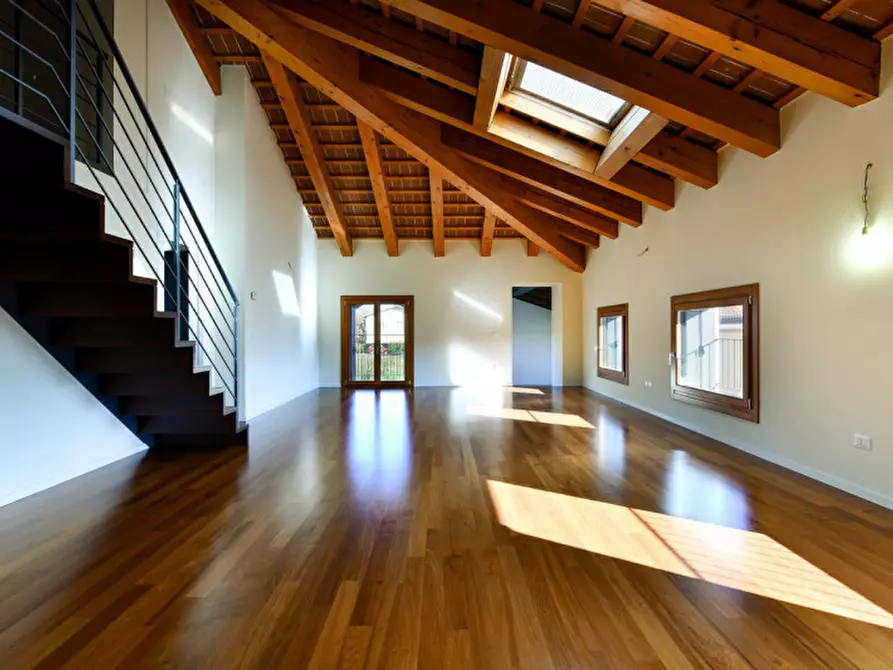 Immagine 1 di Appartamento in vendita  in Vicenza Viale Riviera Berica a Vicenza