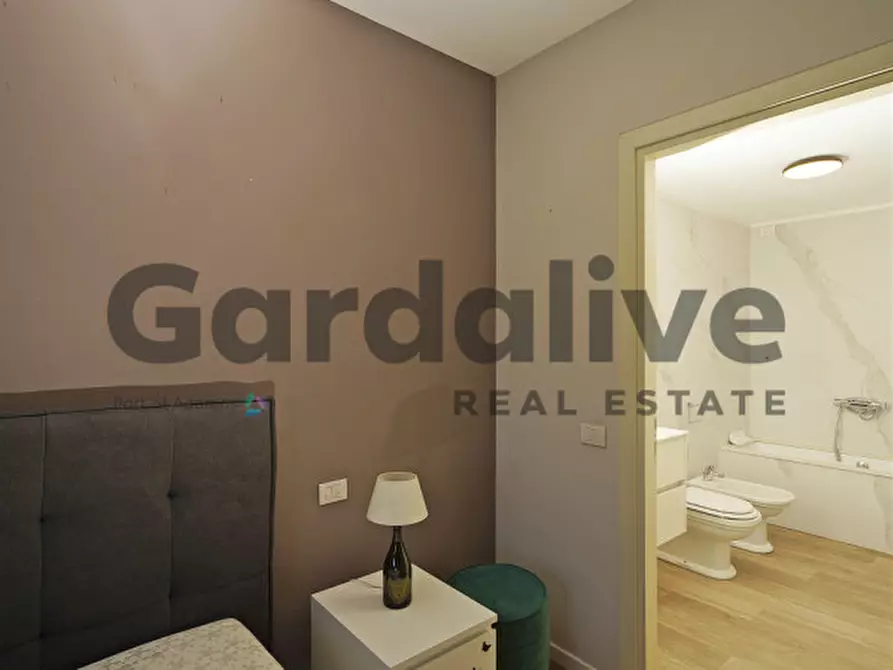 Immagine 17 di Appartamento in vendita  a Soiano Del Lago