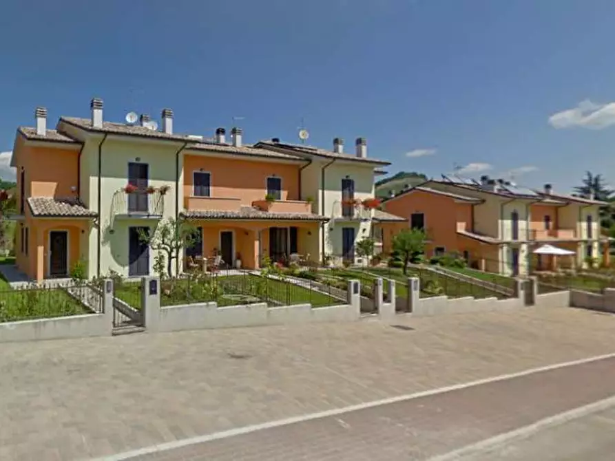 Immagine 1 di Villetta a schiera in vendita  in via Garibaldi a Belforte All'isauro