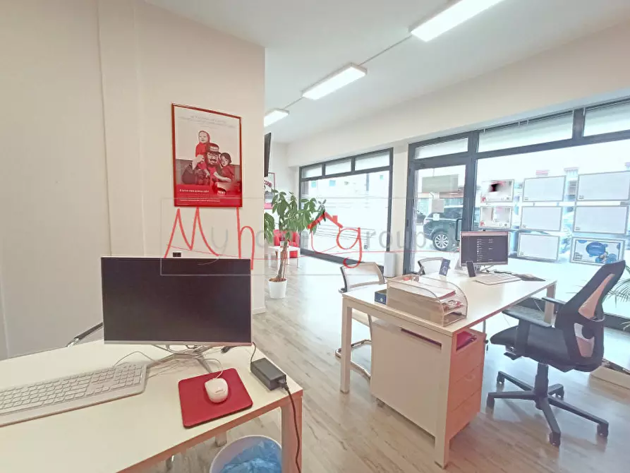 Immagine 2 di Negozio in affitto  in Via Marconi a Ponte San Nicolò