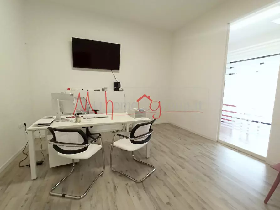 Immagine 3 di Negozio in affitto  in Via Marconi a Ponte San Nicolò