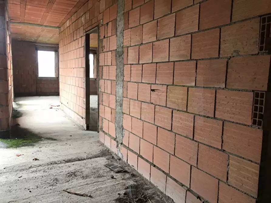 Immagine 4 di Villa in vendita  in Via Presanella a Castel Goffredo
