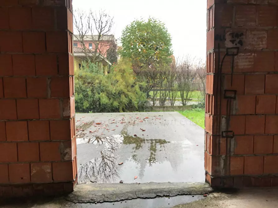 Immagine 6 di Villa in vendita  in Via Presanella a Castel Goffredo