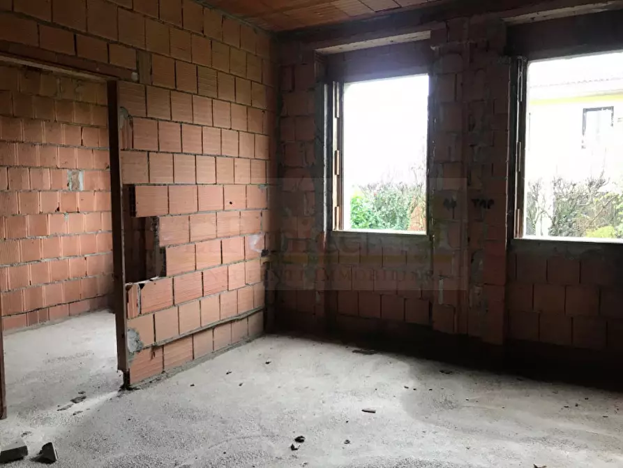 Immagine 11 di Villa in vendita  in Via Presanella a Castel Goffredo