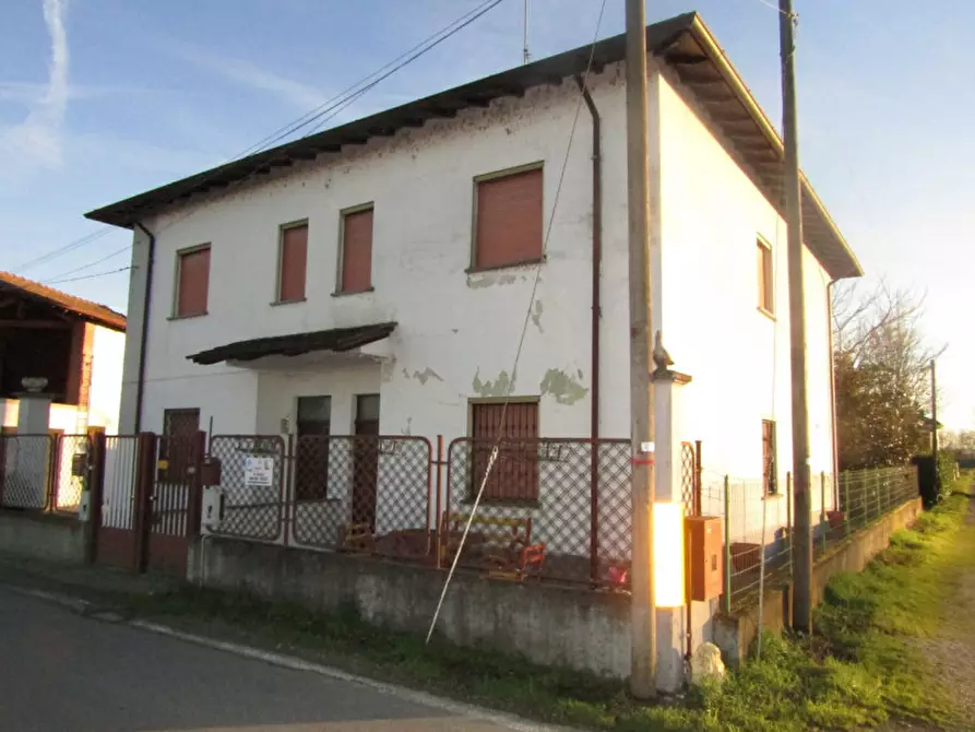 Immagine 1 di Villetta a schiera in vendita  in via Chiesa n° 8/a a Sannazzaro De' Burgondi