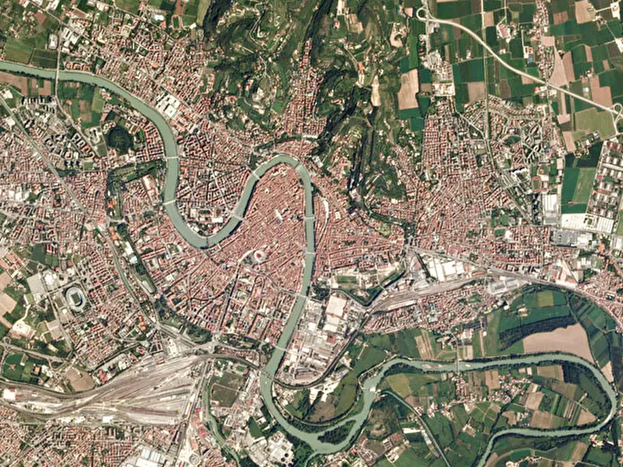 Immagine 6 di Magazzino in vendita  in via del minatore 5/G a Verona