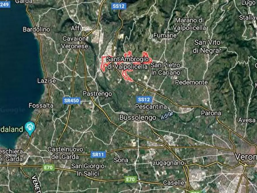 Immagine 9 di Garage in vendita  in via albertini 93 a Sant'ambrogio Di Valpolicella