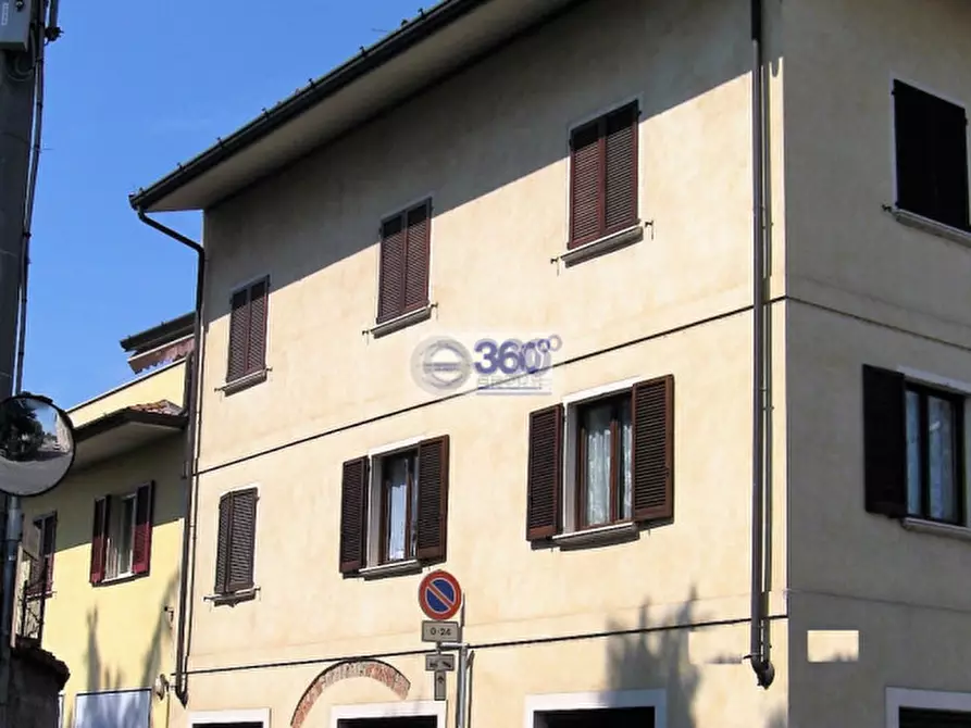 Immagine 5 di Appartamento in vendita  in Via San rocco a Rovato