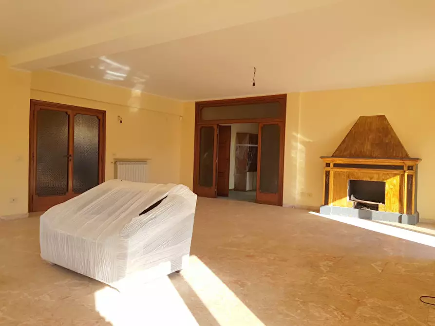 Immagine 9 di Villa in affitto  in via Murello a Roma