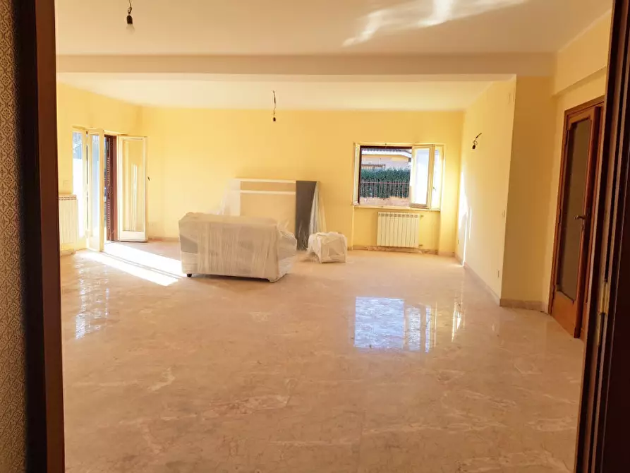 Immagine 10 di Villa in affitto  in via Murello a Roma