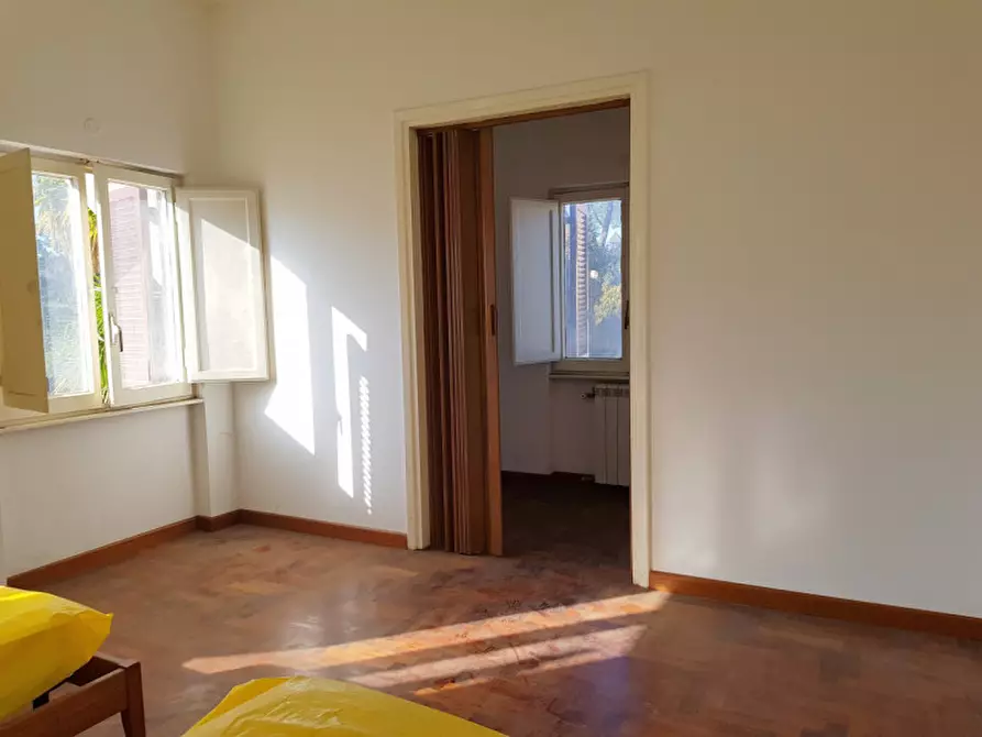 Immagine 27 di Villa in affitto  in via Murello a Roma