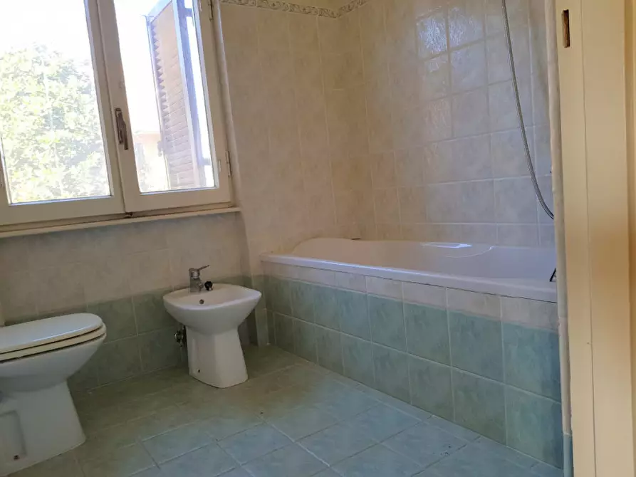 Immagine 30 di Villa in affitto  in via Murello a Roma