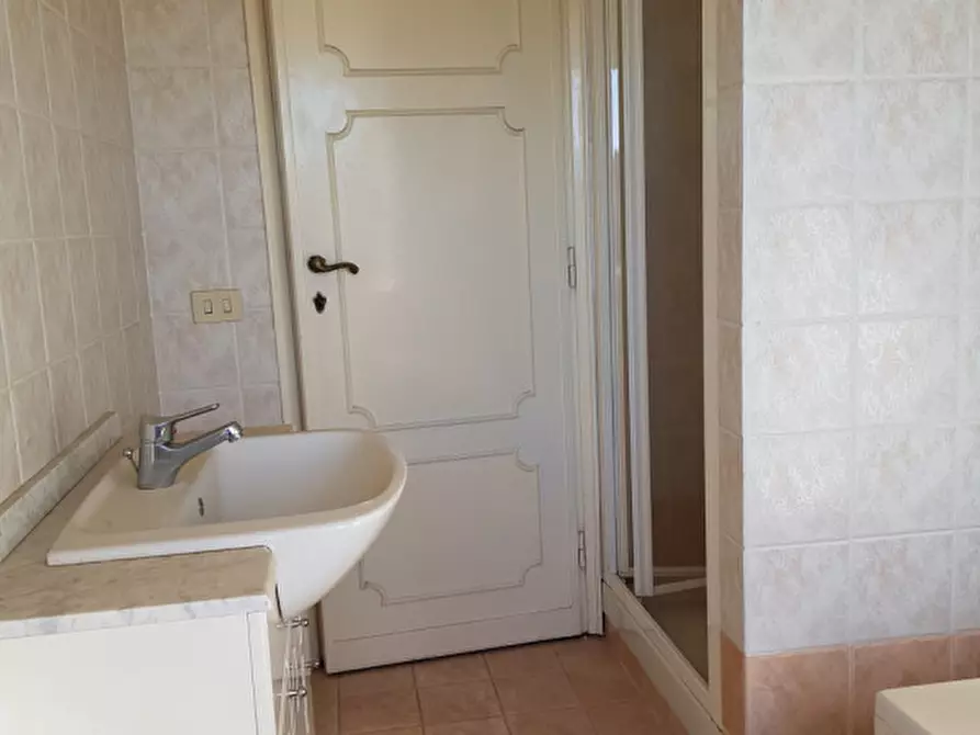 Immagine 52 di Villa in affitto  in via Murello a Roma