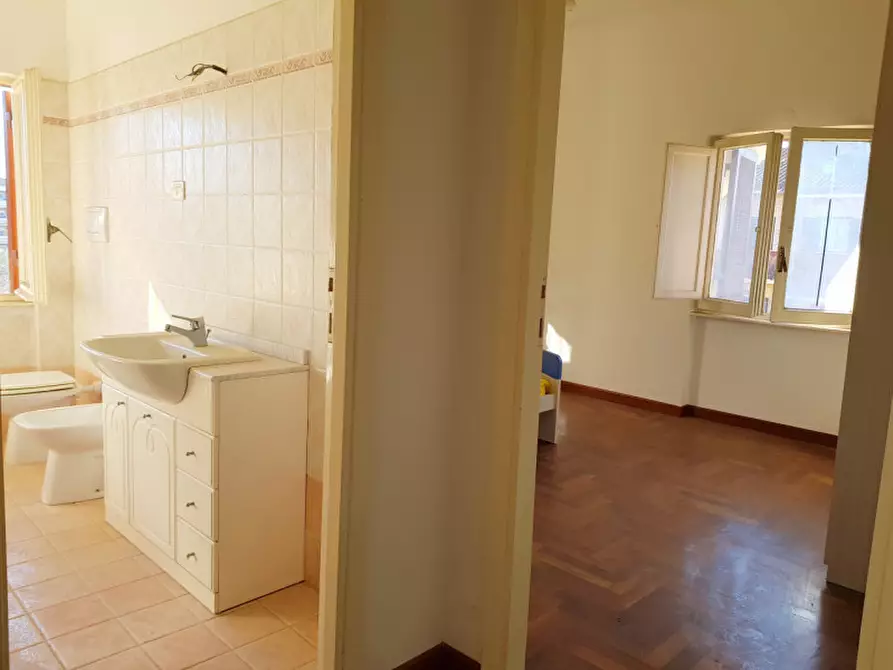 Immagine 53 di Villa in affitto  in via Murello a Roma