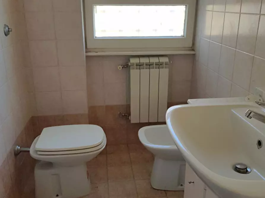 Immagine 56 di Villa in affitto  in via Murello a Roma