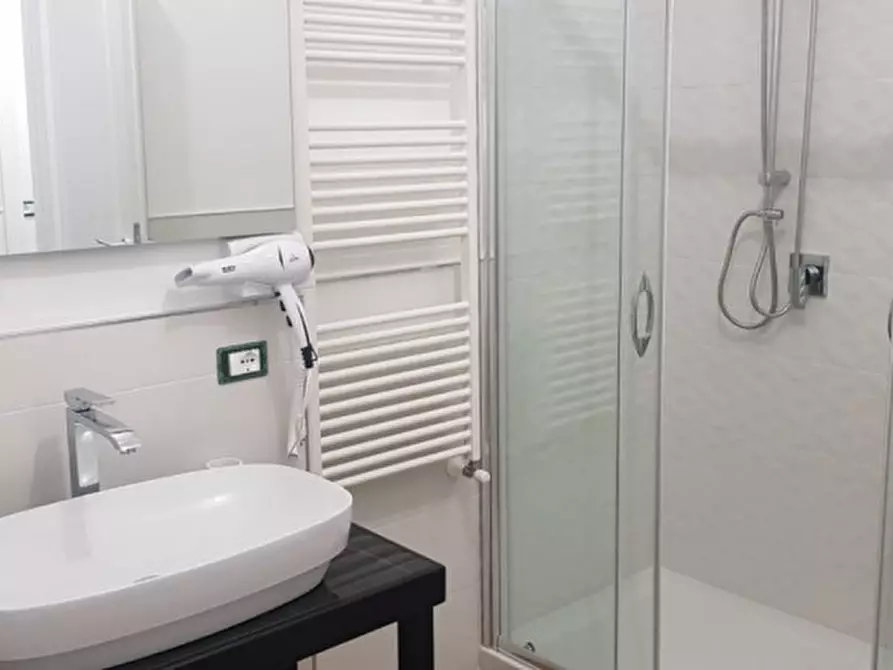 Immagine 9 di Appartamento in affitto  in Via Mariano Stabile a Palermo