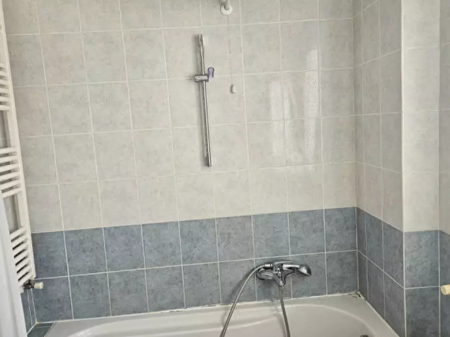 Immagine 16 di Appartamento in affitto  in VIA ROBERTO RAVIOLA a Roma