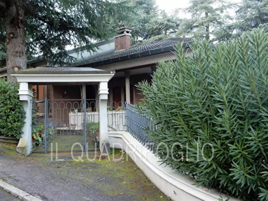 Immagine 2 di Villa in vendita  a Cesena