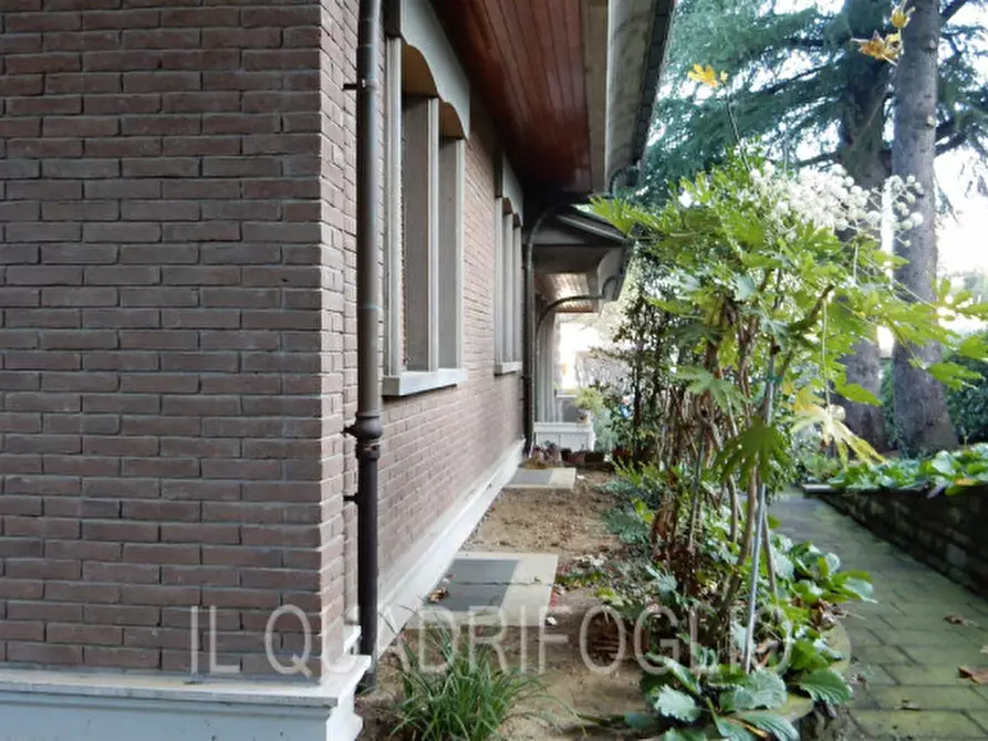 Immagine 8 di Villa in vendita  a Cesena