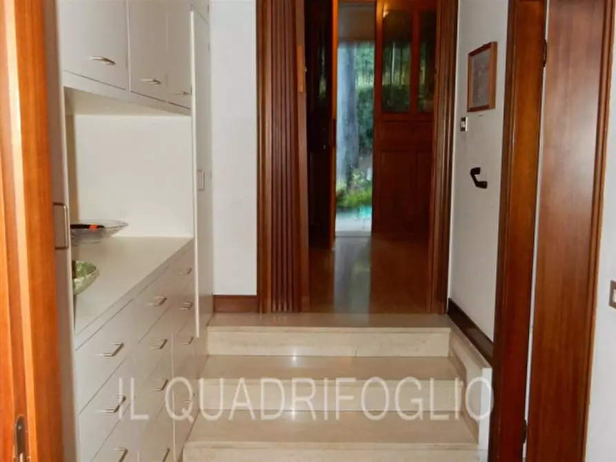 Immagine 19 di Villa in vendita  a Cesena