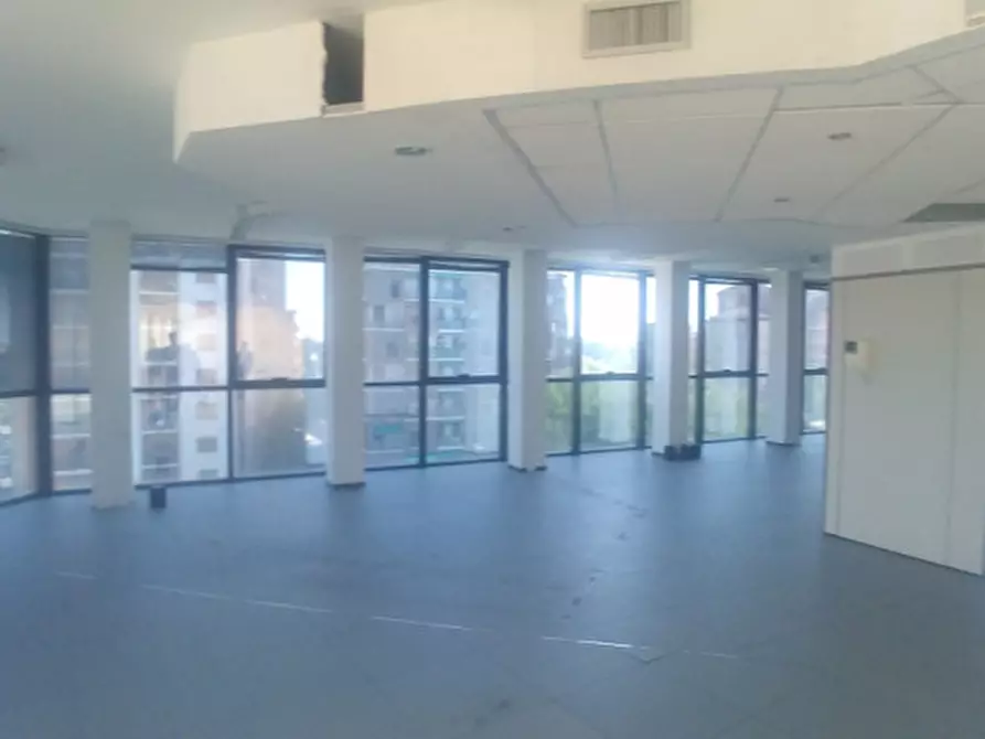 Immagine 21 di Ufficio in affitto  in VIALE SARCA a Milano