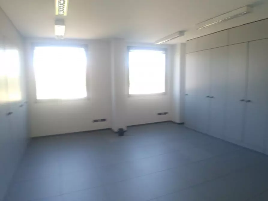 Immagine 23 di Ufficio in affitto  in VIALE SARCA a Milano