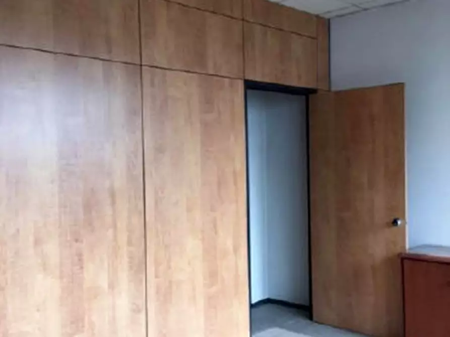 Immagine 3 di Ufficio in affitto  in VIA GALLARATE a Milano