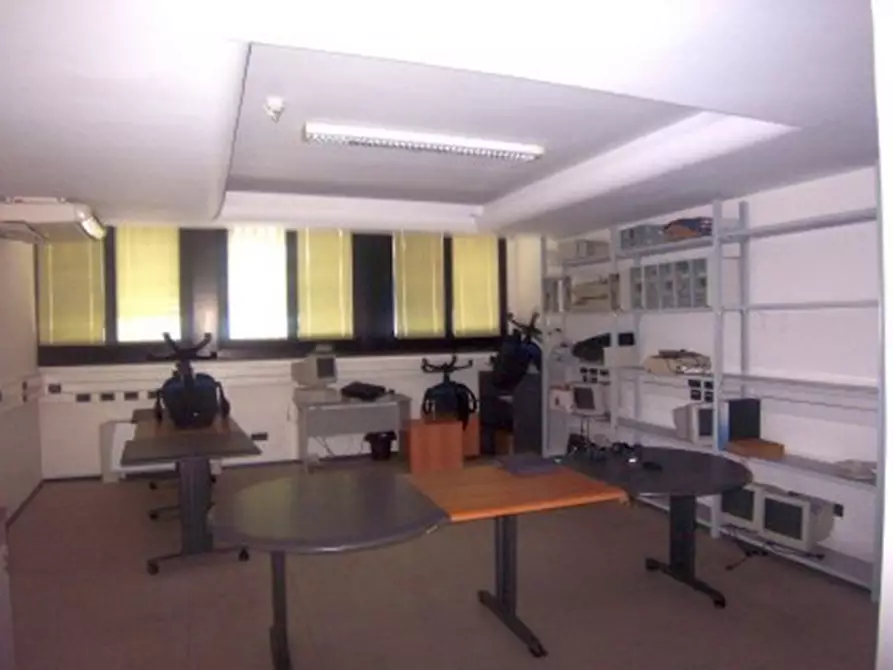 Immagine 6 di Ufficio in affitto  in VIA GALLARATE a Milano