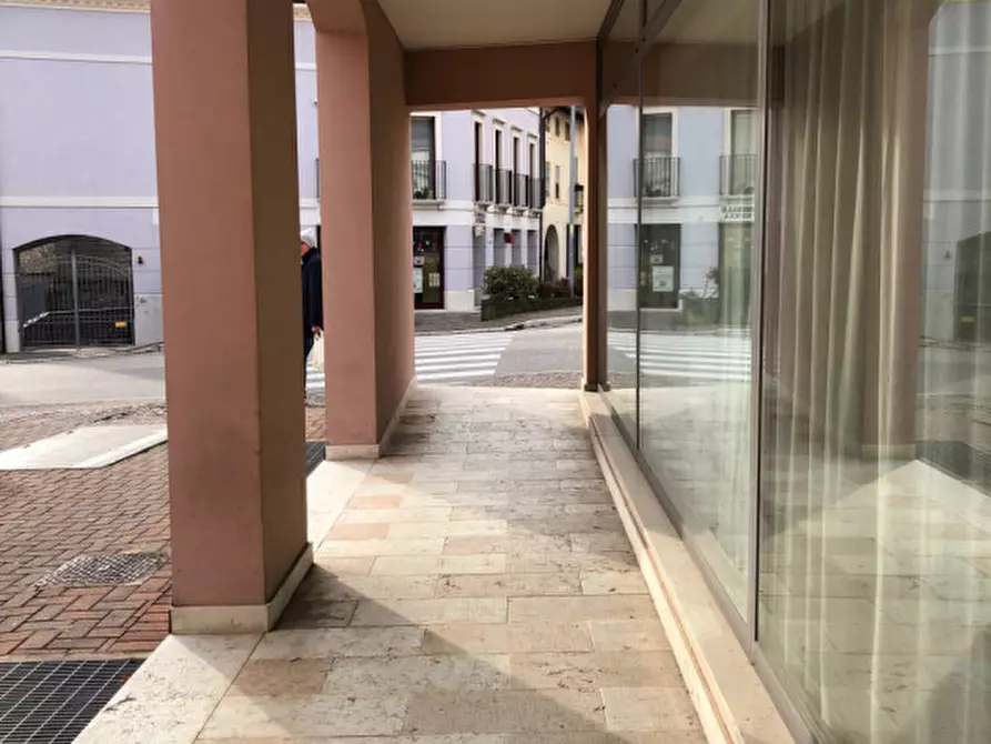 Immagine 15 di Attività commerciale in vendita  in via Santa Eurosia a Piovene Rocchette