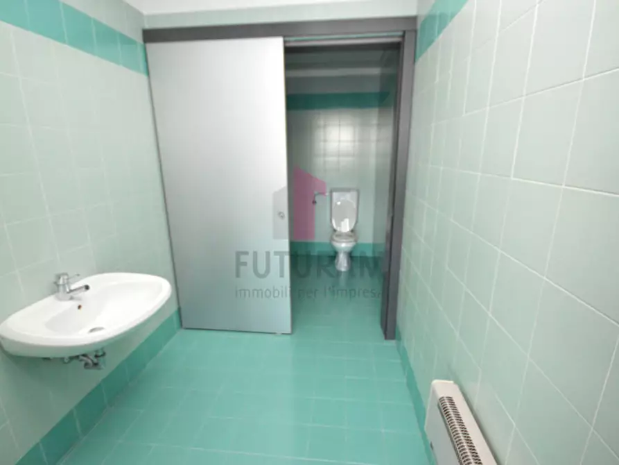 Immagine 20 di Ufficio in affitto  a Vicenza