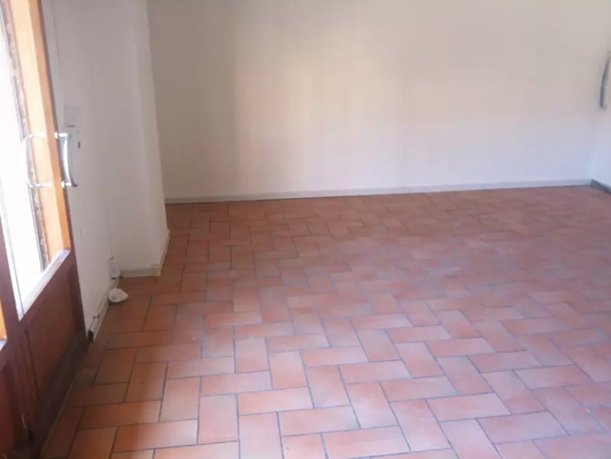 Immagine 5 di Negozio in affitto  in VIA CARLO MARATTA a Ancona